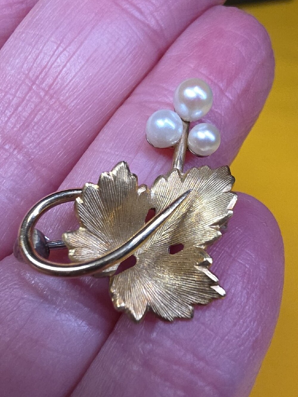 Pristine Krementz Cultured Pearl Grape Leaf Pin - BEAUTIFUL!